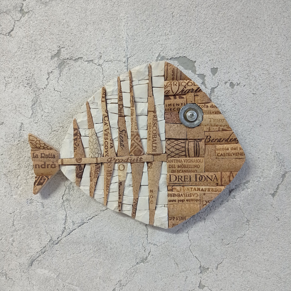 pesce a mosaico lischetta fatto a mano in marmo e sughero