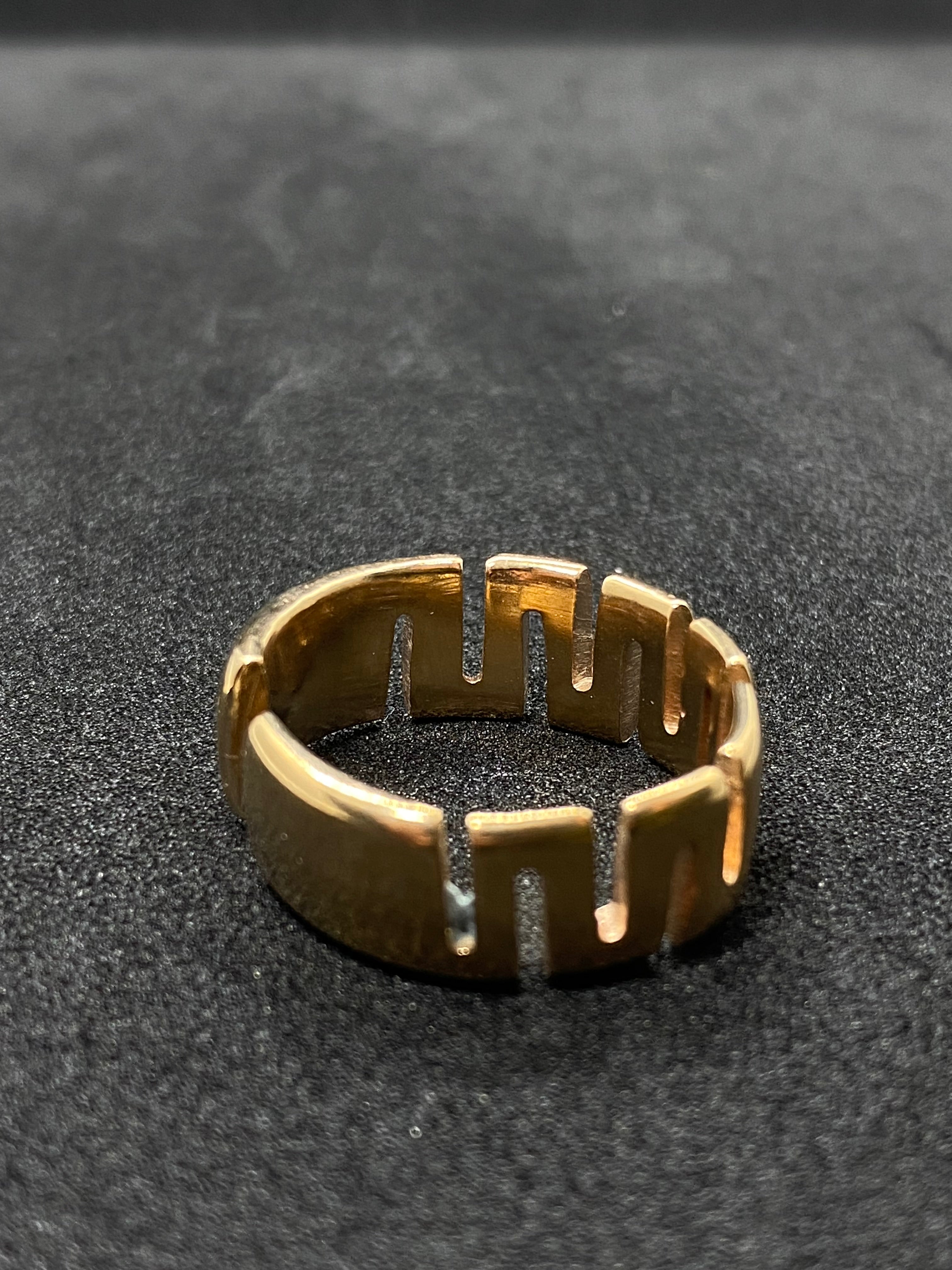Zigzag ring in bronze