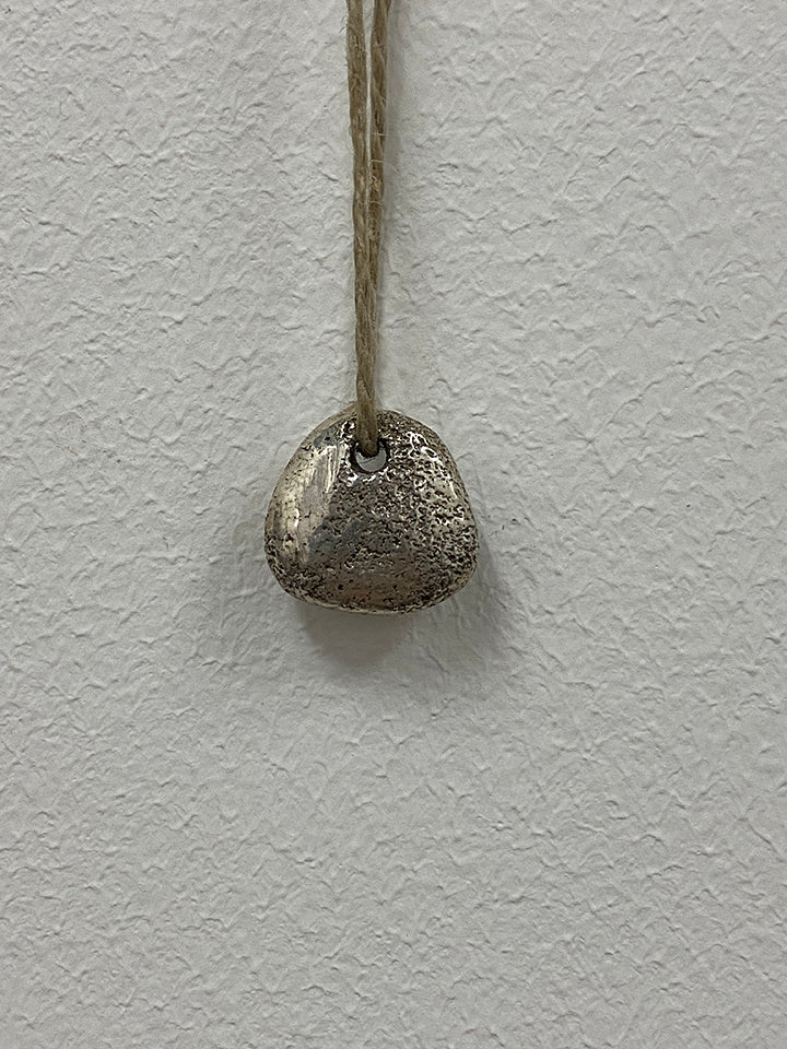 Ciondolo fatto a mano in argento 925 a forma di pallina