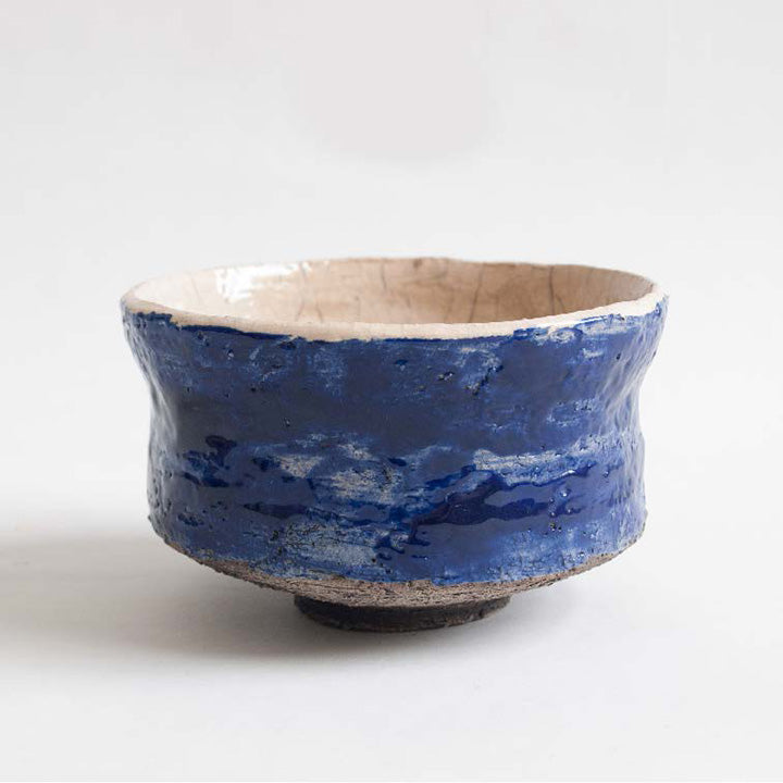 tazza chawan fatta a mano in ceramica raku, smalto blu
